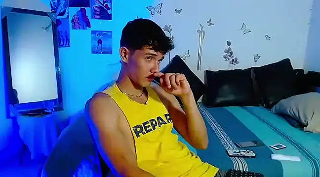 Snapshot of cristofer_988 chatting on 03.12.25 cristofer 988 online show from 03.12.25