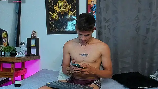 Snapshot of cristofer_988 chatting on 09.12.25 cristofer 988 online show from 09.12.25