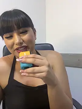 Alexa Miss online show from 03.21.25