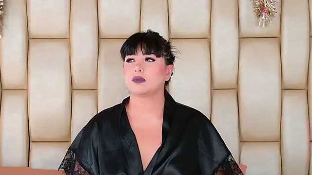 Alexa Miss online show from 12.15.25