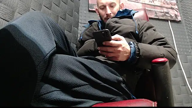 hardbigcock16 online show from 11.25.25