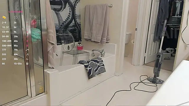 Peaches N Kreme online show from 02.15.25