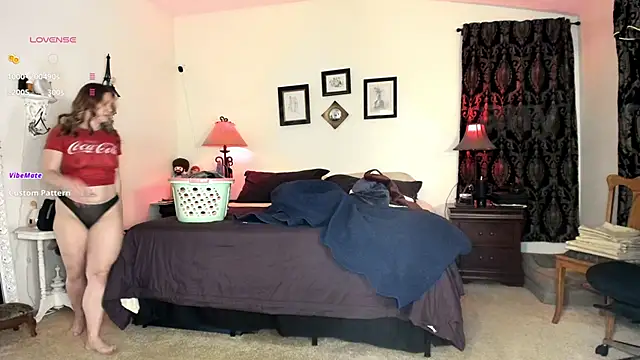 Peaches N Kreme online show from 02.17.25