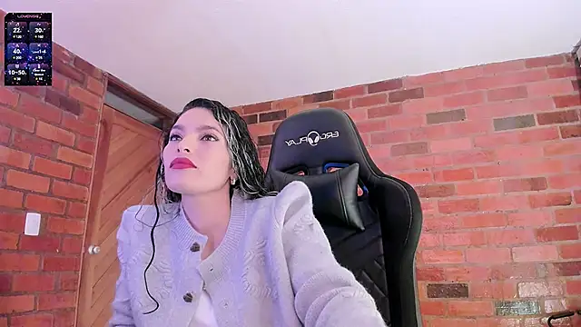 paulinabarnett- online show from 01.01.25