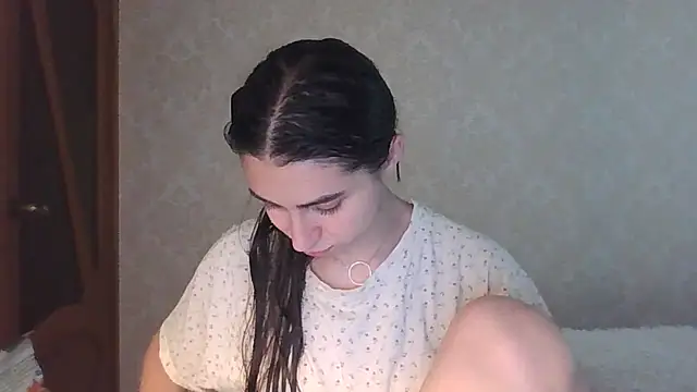 Snapshot of Kashtanka_ chatting on 06.15.26 Kashtanka online show from 06.15.26