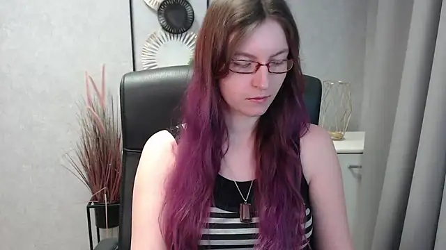 emmaxDelight online show from 01.23.25