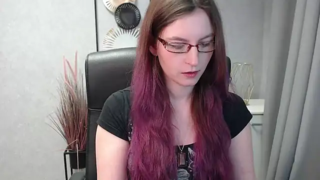 emmaxDelight online show from 01.26.25