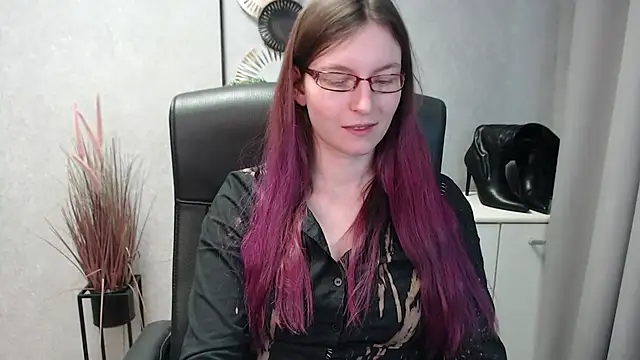 emmaxDelight online show from 02.01.25