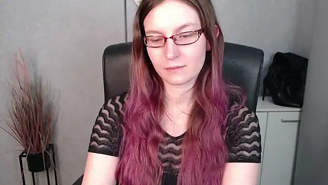 emmaxDelight online show from 02.13.25