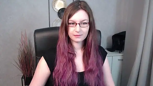 emmaxDelight online show from 03.07.25