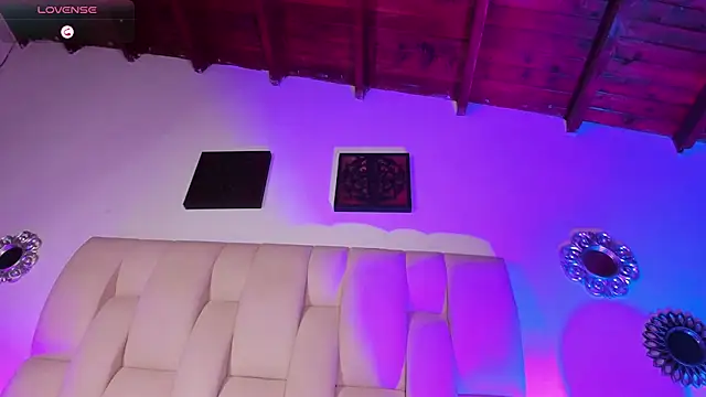 Mia ross16 online show from 01.14.25