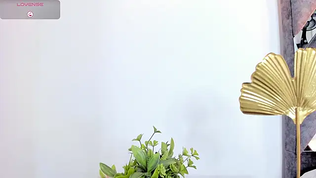 Mia ross16 online show from 02.16.25