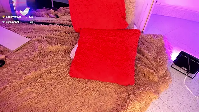 Mia ross16 online show from 03.19.25