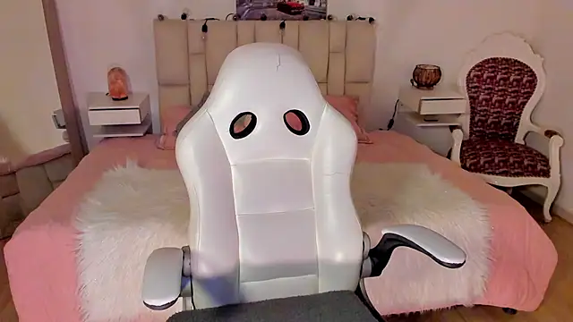 Snapshot of zoe_turnner_18 chatting on 10.26.25 zoe turnner 18 online show from 10.26.25