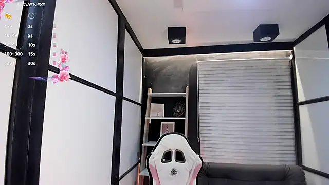 lilithTeen1  online show from 01.30.25