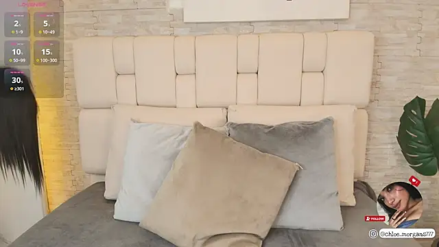 Chloe Morgans online show from 03.08.25