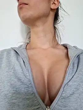 allinqueen online show from 02.19.25