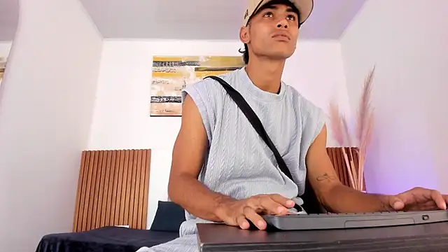 zander 2120 online show from 12.20.25