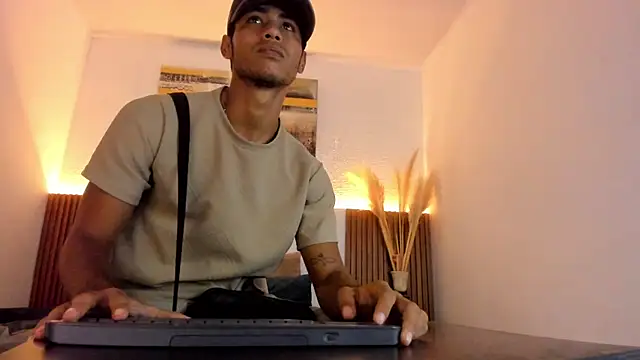 zander 2120 online show from 04.24.26