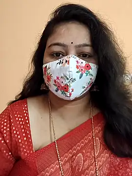 neelu-hoty online show from 03.04.25