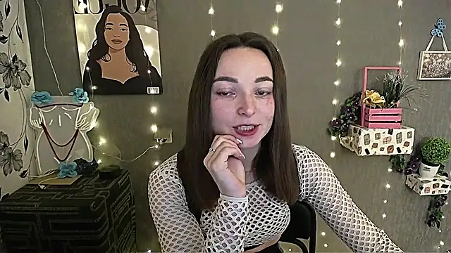  Barbie Kiss  online show from 01.30.25