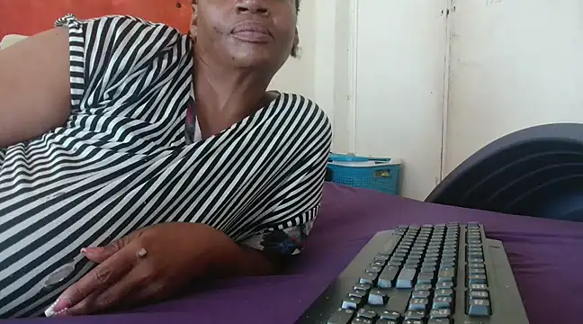 tinagiant online show from 02.21.25