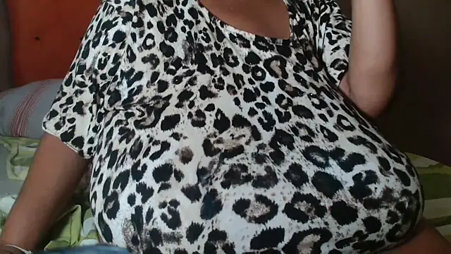 tinagiant online show from 04.02.26