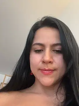 CoralineKam1 online show from 02.06.25