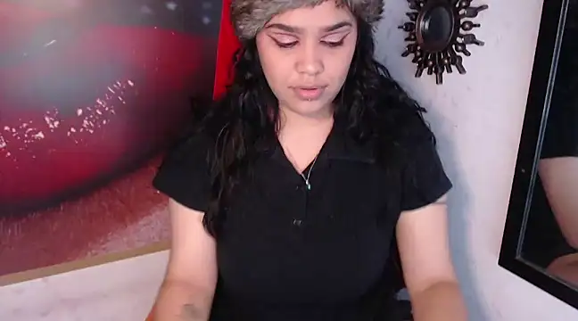 Snapshot of VenussTits97 chatting on 12.26.24 VenussTits97 online show from 12.26.24