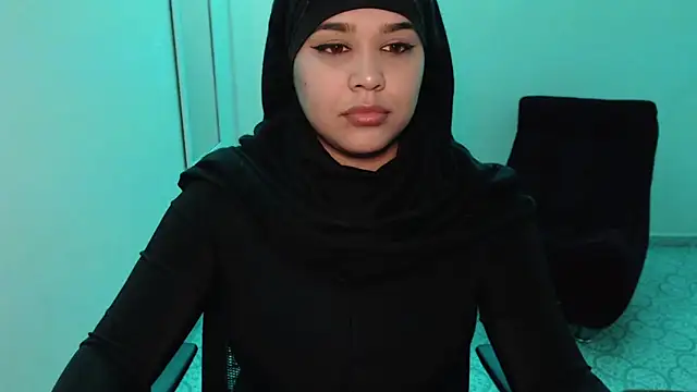 Snapshot of VenussTits97 chatting on 09.27.25 VenussTits97 online show from 09.27.25