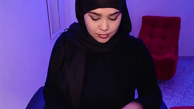 Snapshot of VenussTits97 chatting on 10.04.25 VenussTits97 online show from 10.04.25