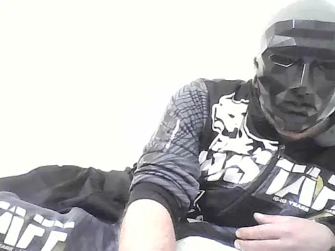 Snapshot of paul_daniel chatting on 10.25.25 paul daniel online show from 10.25.25