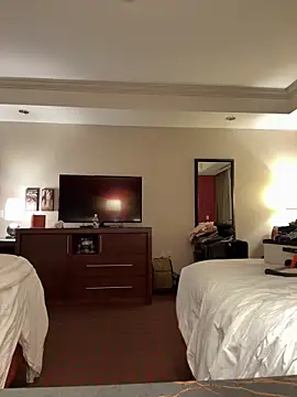 PeytonJohnn online show from 09.29.25