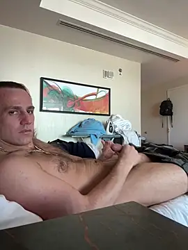 PeytonJohnn online show from 10.04.25