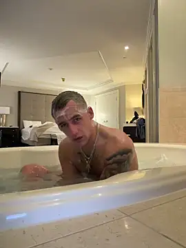 PeytonJohnn online show from 12.04.25