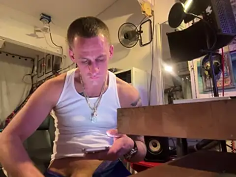 PeytonJohnn online show from 02.07.26