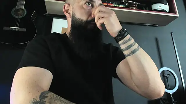 axxelrich  online show from 02.10.25