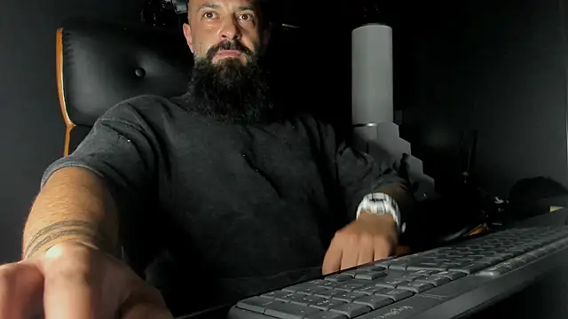 axxelrich  online show from 09.12.25