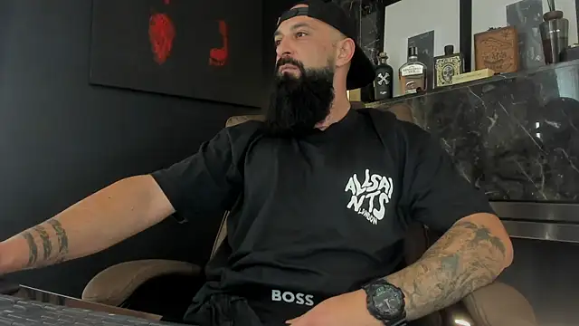 axxelrich  online show from 10.17.25