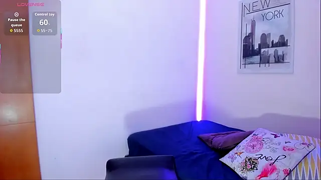 Snapshot of katy_giil chatting on 10.18.25 katy giil online show from 10.18.25