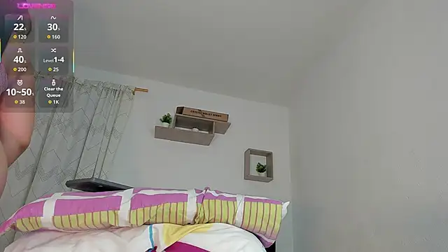 Snapshot of katrina_moore chatting on 10.04.25 katrina moore online show from 10.04.25