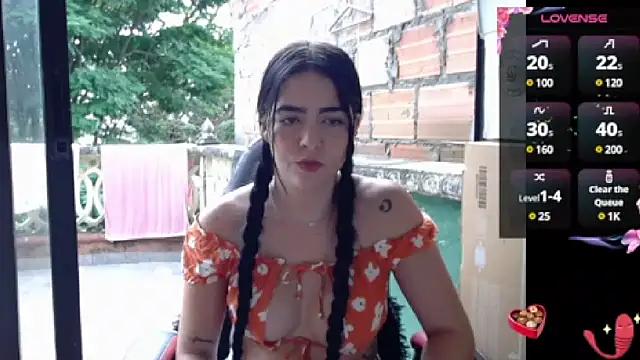 lvsaraa sexy online show from 01.05.25