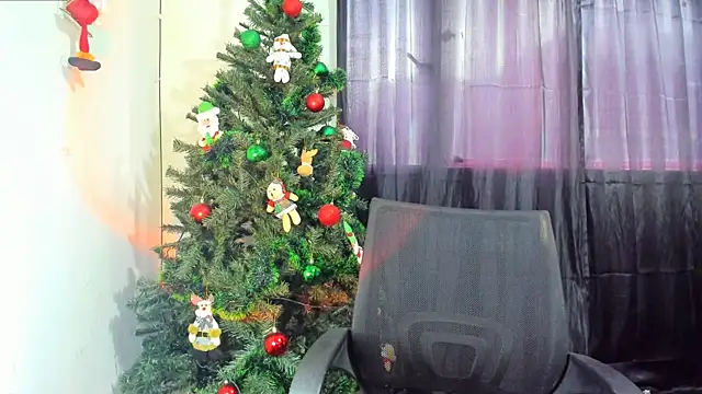 litle mily  online show from 01.08.25