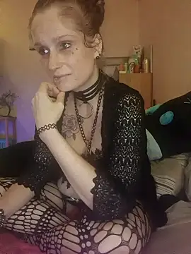 Snapshot of WendyX50 chatting on 11.12.25 WendyX50 online show from 11.12.25