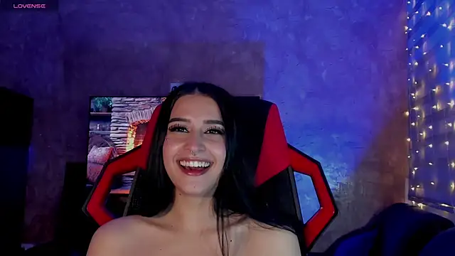 Charlotte greys online show from 03.20.25