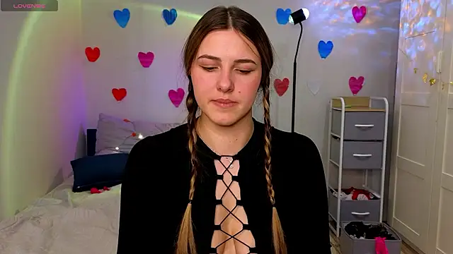 Snapshot of sophia_euphoriaa chatting on 02.05.26 sophia euphoriaa online show from 02.05.26