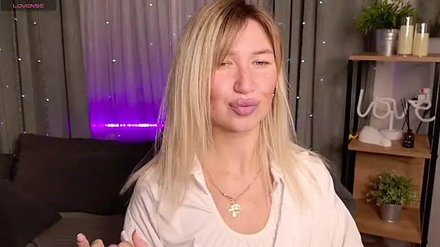 MilaBott online show from 09.22.25