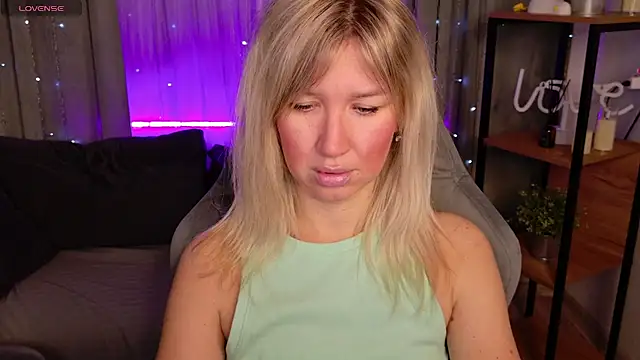 MilaBott online show from 11.14.25