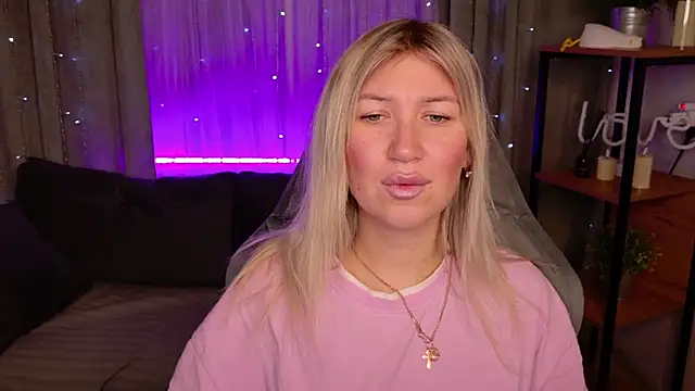 MilaBott online show from 11.18.25