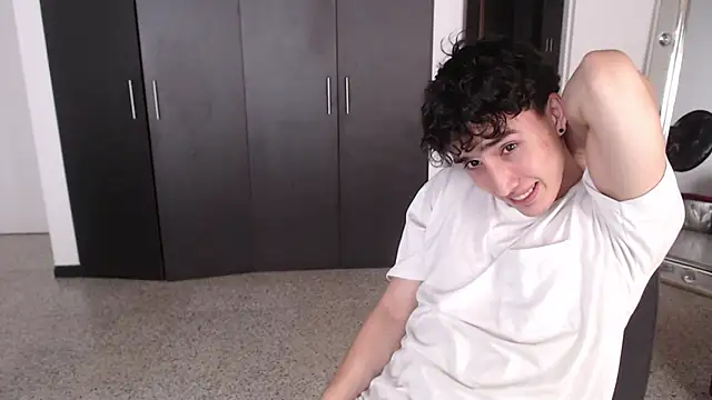 gojo satoru 18 online show from 03.04.25